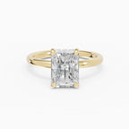 Anillo de compromiso THEIA radiante solitario halo escondido en oro amarillo 18k