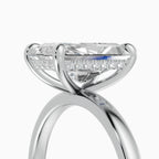 Anillo de compromiso THEIA radiante solitario halo escondido - vista trasera