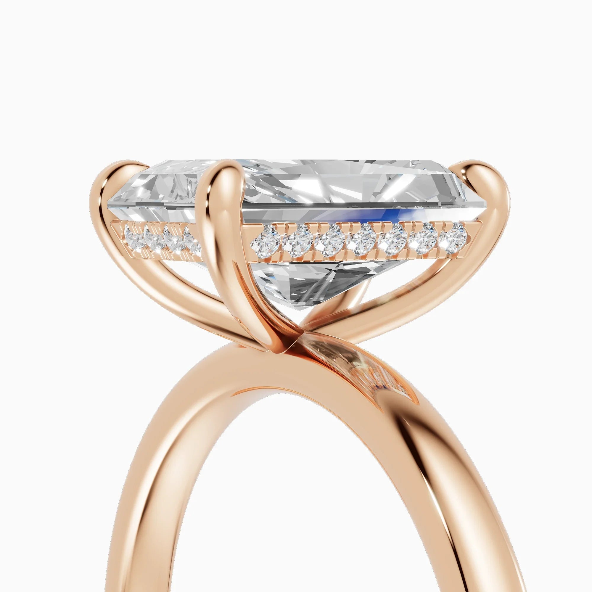 Anillo de compromiso THEIA radiante solitario halo escondido - lifestyle