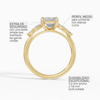 Anillo de compromiso VESTA esmeralda clúster - lifestyle