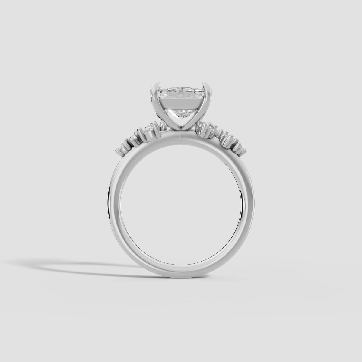 JASMINE | Anillo clúster princesa en oro platino moissanita diamante Oro blanco 14k - Anillo de compromiso personalizado BRAVORA Jewelry