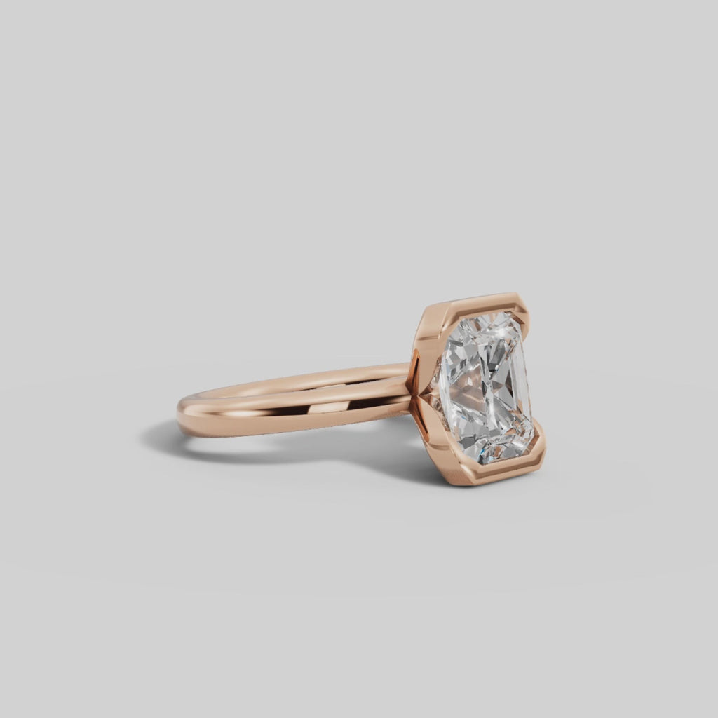 LYRIA | Anillo solitario radiante biselado parcial