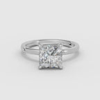 Vídeo 360° del anillo de compromiso THEIA solitario halo escondido princesa en oro blanco