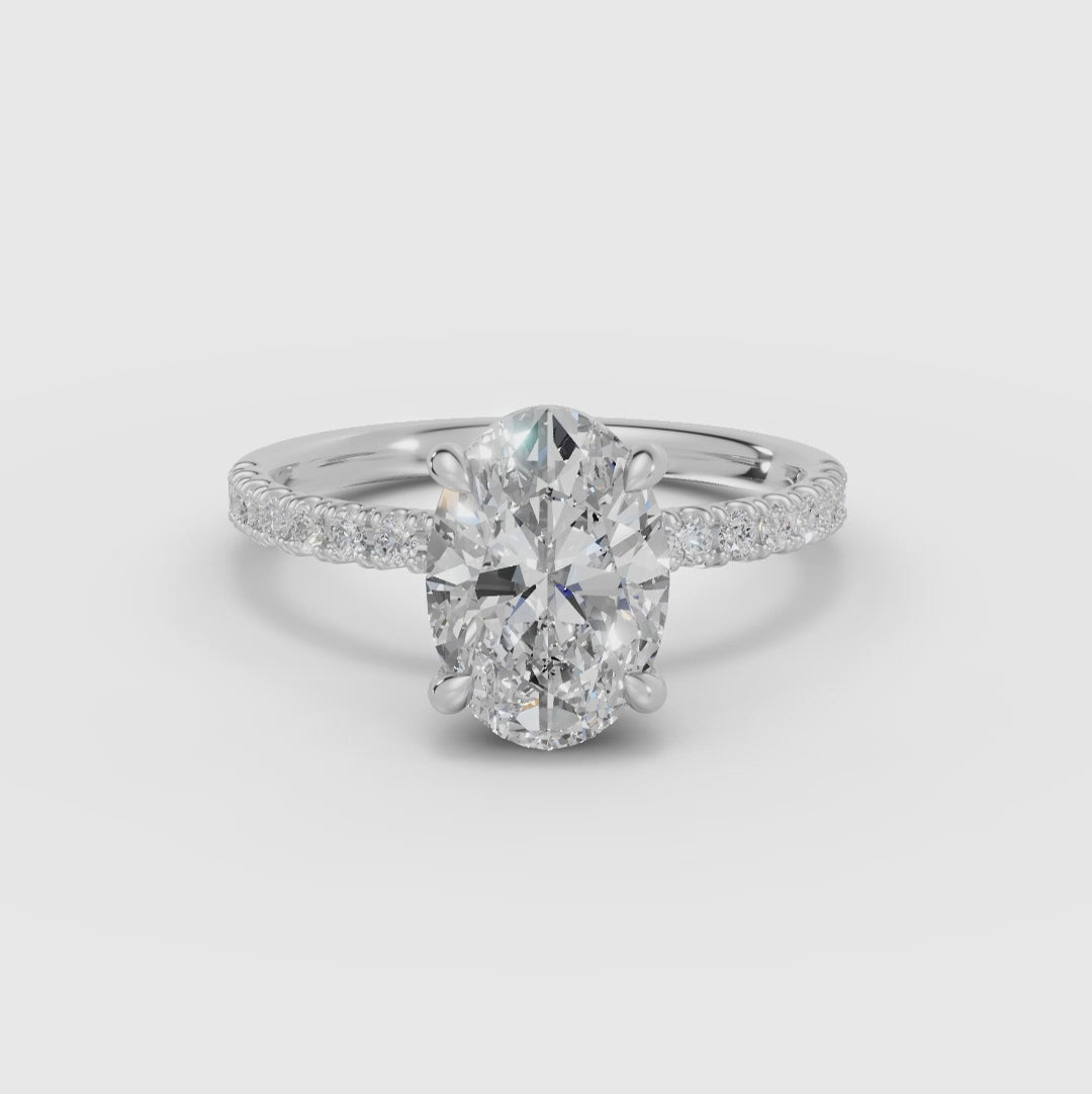 AURORA | Anillo solitario corte oval medio pavé