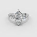 Vídeo 360° del anillo de compromiso VESTA marquesa clúster en oro blanco