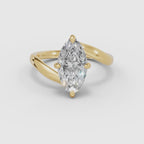 Anillo de compromiso AXIS marquesa con engaste compás bypass en oro amarillo - vídeo