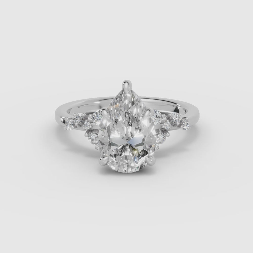 JASMINE | Anillo clúster pera