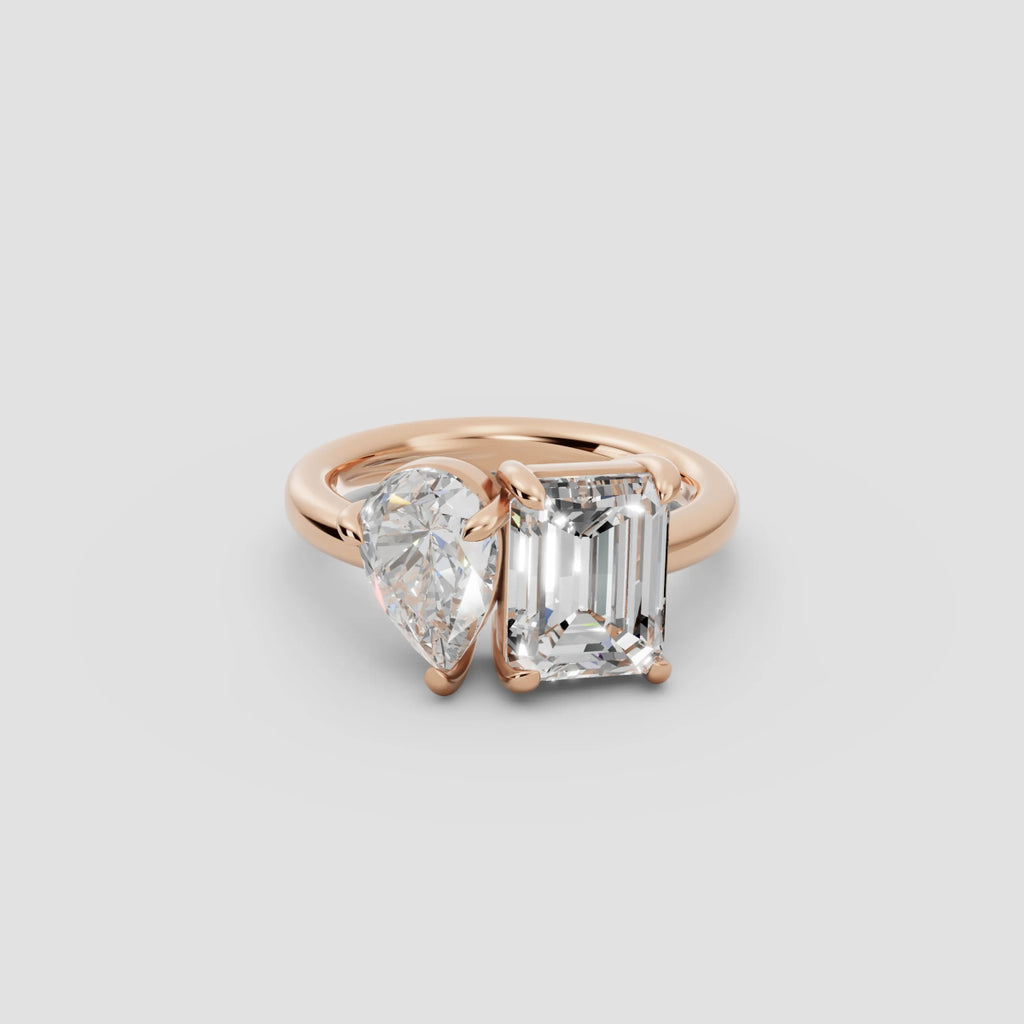 ROMEO&JULIET | Anillo moi et toi pera y esmeralda en oro platino moissanita diamante Oro rosa 14k - Anillo de compromiso personalizado BRAVORA Jewelry