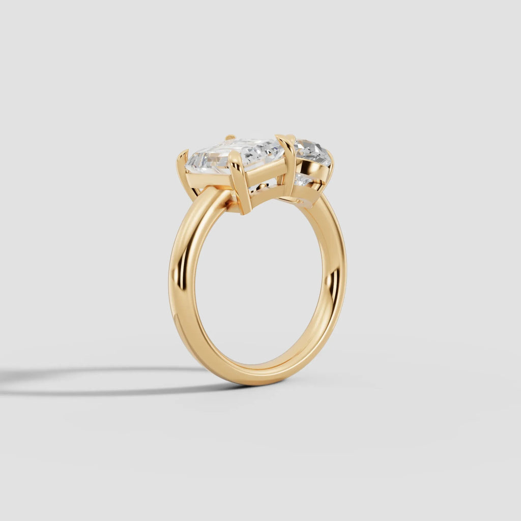 ROMEO&JULIET | Anillo moi et toi pera y esmeralda en oro platino moissanita diamante Oro amarillo 14k - Anillo de compromiso personalizado BRAVORA Jewelry